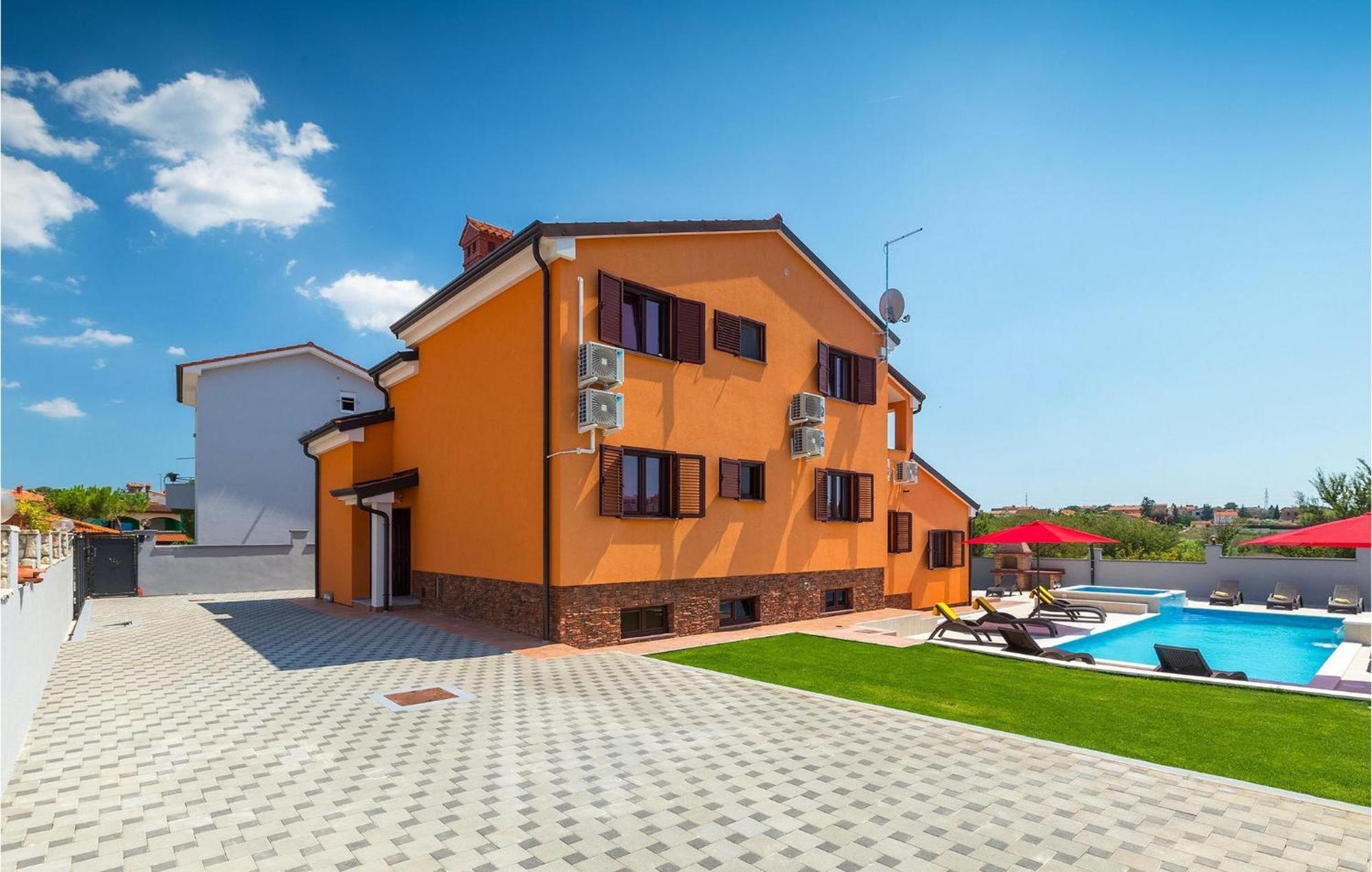 Glory Holiday home