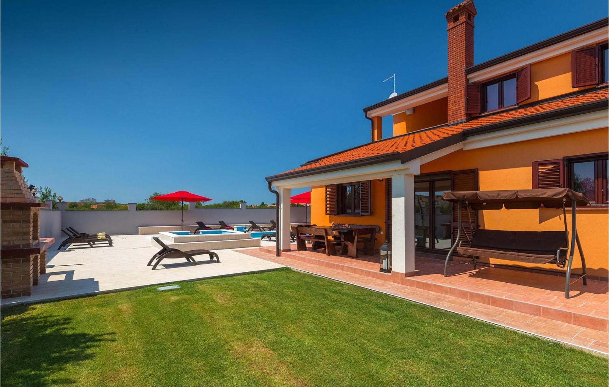 Glory Holiday home
