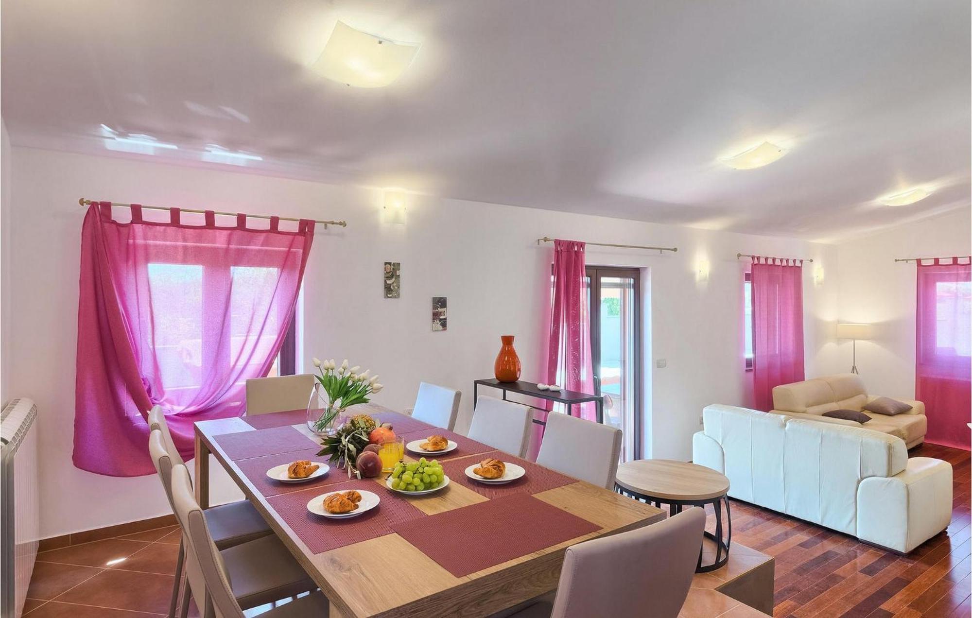 Glory Holiday home Pula